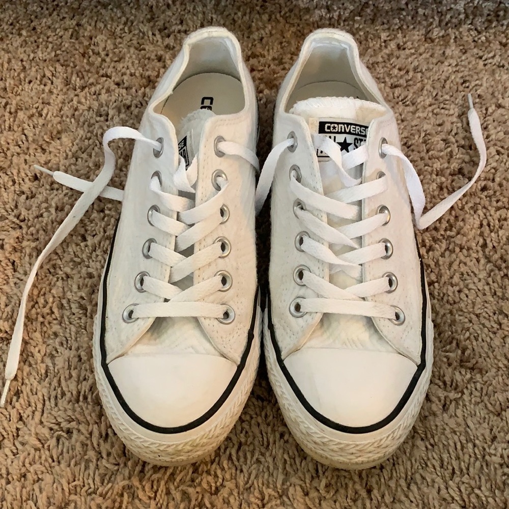 Converse size 7